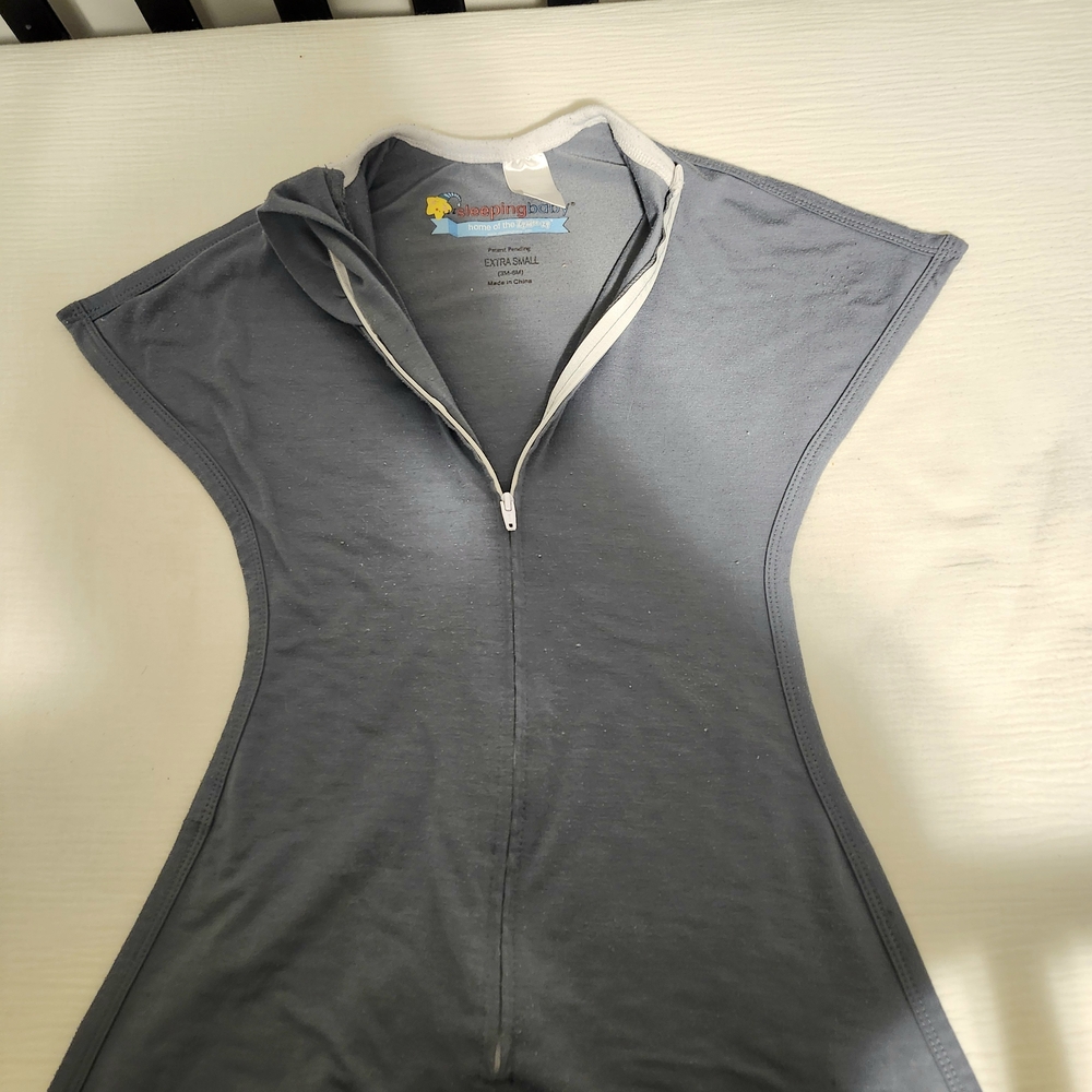 Gray Zip-Up Sleeveless Hoodie